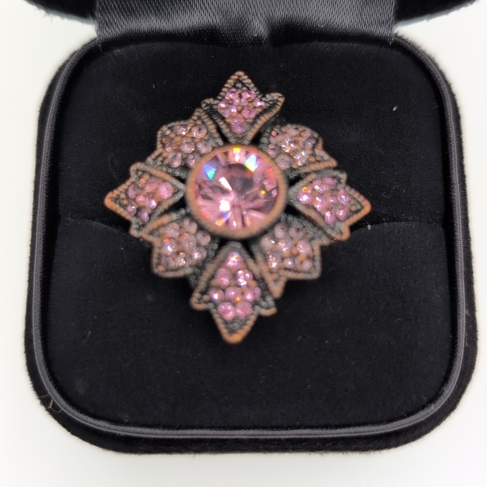 La Vintage Pink and Bronze Stunning Statement Floral Crystal Ring Size 6 - Picture 3 of 7